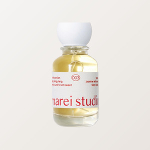 Botella de perfume negra de 50ml, K-Beauty coreana, Marei Studio Eau de Parfum 003 Yeonhui 50ml, Hecho en Corea, para hombre y mujer - Product Image 6