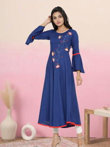 Kurta Anarkali Azul de Rayón para Mujer, con Apliques, Cuello Redondo y Mangas Campana, Diseñada para Uso Casual, Festivo y Étnico Global - Product Image 4