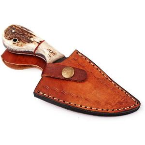 Couteau de poche de survie personnalisé en acier Damas de haute qualité pour le camping et la chasse, manche en corne de cerf, broches en laiton, étui en cuir - Durable - Product Image 4