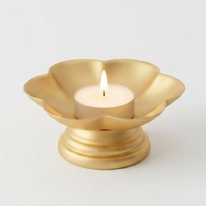 Gold Finish Metal Flower Shape <b>Tea</b> <b>Light</b> <b>Candle</b> <b>Holder</b> Decorative <b>Candle</b> Stand for Home Décor Tabletop Centerpiece Living Room - Product Image 1