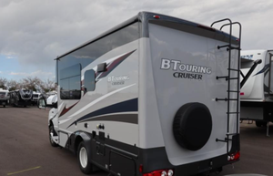 รถบ้านมือสอง ปี 2025 2024 2023 2022 2021 ยี่ห้อ Gulf Stream รุ่น BT Cruiser 5210 รถบ้านหรูสำหรับการตั้งแคมป์ - Product Image 2