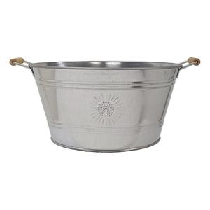 Bac à boissons rustique en métal galvanisé avec poignées en bois et motif tournesol en relief - Product Image 2