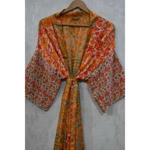 Robe kimono en soie patchwork bohème, longue robe de nuit pour femmes, vêtements de détente artisanaux - Product Image 3