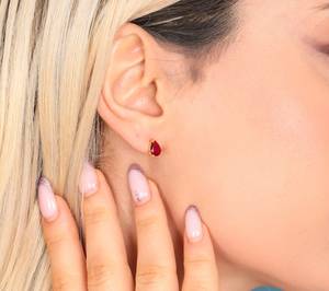 Boucles d'oreilles clous en argent sterling 925 avec rubis rouge poire, bijoux pierre de naissance de juillet pour femme, cadeau élégant et délicat - Product Image 3
