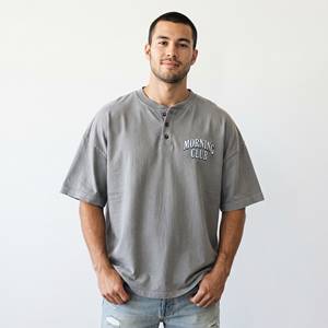 T-shirt Henley pour homme en polyester/coton, manches courtes, été, coupe ample, léger, respirant, streetwear - Product Image 1