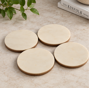 Posavasos de madera redondos hechos a mano de latón AK, Juego de 4 posavasos atractivos de diseño moderno para utensilios de cocina/adornos de vajilla - Product Image 2