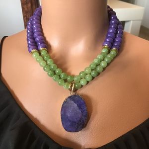 Collier en résine fait main, pendentif floral inspiré de la nature, collier d'art en résine, bijou unique fait main - Product Image 4