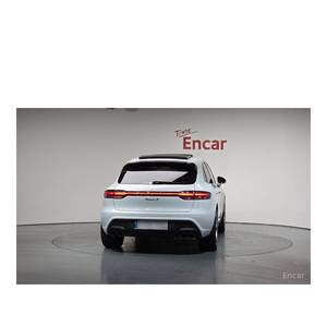 Porsche Macan 2.9 S 2023 con Volante a la Izquierda, Asientos de Cuero, 25,252 km, Año del Modelo 2024 - Product Image 3
