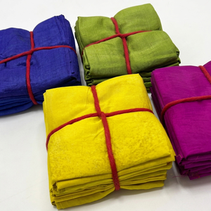 ผ้าไหมหลากสีแบบ Fat Quarters ชิ้นผ้าไหมคละสีสำหรับงานควิลท์ งานเย็บปะติดปะต่อ งานฝีมือ เสื้อผ้า ของตกแต่ง และจำหน่ายแบบขายส่ง - Product Image 1
