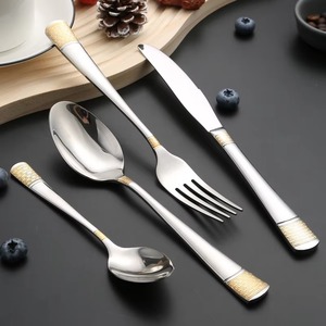 Juego de cubiertos de acero inoxidable personalizables al por mayor, estilo perfecto, resistencia y asequibilidad para cocinas modernas - Product Image 3