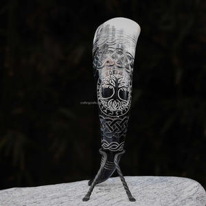 Cuerno Vikingo para Beber, Hecho a Mano, Pequeño, Pulido, de Material Orgánico, Forma Natural, Ecológico, de la Mejor Calidad, en Oferta - Product Image 1