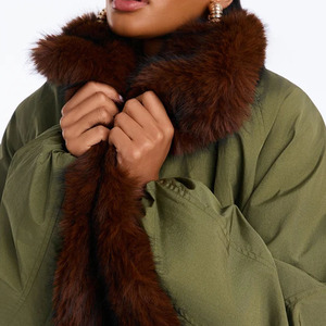 Chaqueta Bomber Corta Verde Oliva con Cuello y Mangas de Piel Sintética, Corte Holgado, Informal, Resistente al Viento, para Otoño - Product Image 4