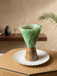 Quemador de Incienso de Resina Verde, Base de Madera Hecha a Mano, Porta Incienso Aromático para Decoración de Hogar y Rituales - Product Image 1
