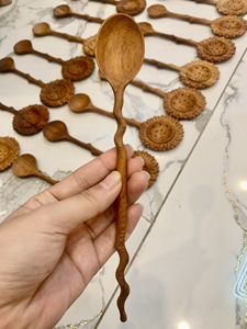 ช้อนไม้แกะสลักลายคลื่น ทำจากไม้เนื้อแข็งธรรมชาติ สำหรับทำอาหาร ตัก คลุก ผสม ผลิตภัณฑ์จากเวียดนาม จำหน่ายจำนวนมาก - Product Image 3