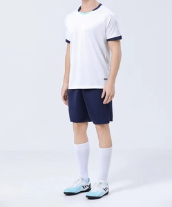 ชุดเสื้อฟุตบอลคอวีสีขาวสำหรับผู้ชาย พร้อมกางเกงขาสั้นสีกรมท่า ผ้าโพลีเอสเตอร์ซับเหงื่อ ระบายอากาศได้ดี ทรงสปอร์ต เหมาะกับทุกฤดูกาล พิมพ์ลายแบบ Sublimation - Product Image 5