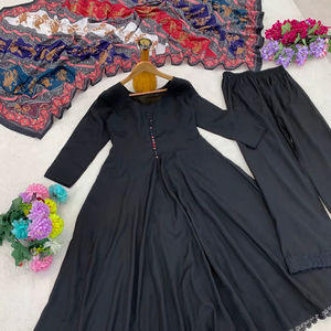 Salwar Kameez en Soie Indienne Roman, Tendance et Best-Seller, avec Broderies Exclusives, pour Femmes, Tenue de Soirée Ethnique Chic - Product Image 3