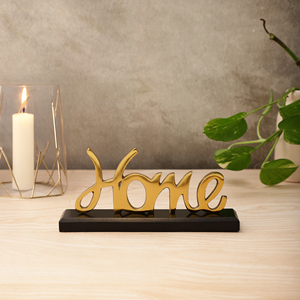 Sculpture de table contemporaine en aluminium doré avec inscription 'Love', décoration élégante en métal avec base noire pour chambre et salon - Product Image 3