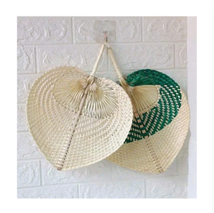 Éventail rond en bambou tressé à la main, style feuille de palmier, outil de refroidissement estival - Product Image 5