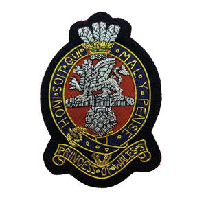 Blazer et badges d'équipe brodés en 3D de qualité supérieure, personnalisables et durables, avec couleurs personnalisées, en tissu toile et écussons en fil de laine. - Product Image 5