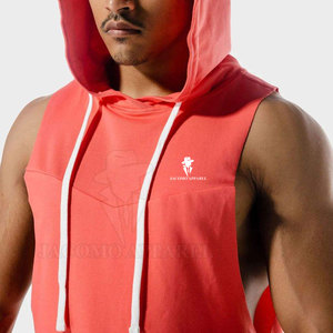 Haut de sport sans manches pour homme en coton mélangé avec capuche et poche pratique - Product Image 6