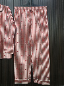 Conjunto de pijama de algodón a rayas con estampado de corazones para mujer, manga larga, con botones en la parte delantera, longitud completa, ajuste holgado, ropa de dormir informal para la temporada de primavera - Product Image 5
