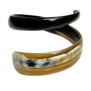 Conjunto de Brazaletes Modernos de Cuerno de Búfalo, Joyería Fina de Cuerno, Regalos - Product Image 1