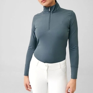 Chemise de compétition équestre de haute qualité, extensible dans 4 directions, en tissu technique doux au toucher, idéale pour la compétition et les spectacles. - Product Image 4