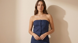 Conjunto de Dos Piezas Azul Marino para Mujer, Top sin Tirantes con Botones y Pantalones Anchos con Dobladillo Bordado - Product Image 2