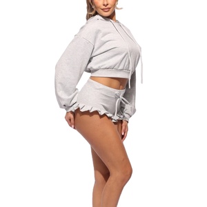 Conjunto de Dos Piezas para Mujer con Logotipo Personalizado, Sudadera Corta y Pantalones Cortos, Estilo Urbano, Felpa de Poliéster/Algodón, Atuendo de Primavera 2026 - Product Image 5