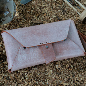 Cartera de cuero genuino para efectivo, compacta y portátil, con interior espacioso, cierre seguro, costuras de primera calidad y elegante diseño. - Product Image 2