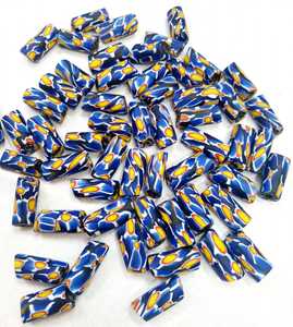 Perles cylindriques en verre soufflé avec motif de tissu africain pour la création de bijoux - Product Image 4