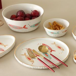 Juego de cubiertos de lujo moderno, diseñado para interiores de comedor audaces, que ofrece una presencia premium en la mesa y una presentación elegante de los platos. - Product Image 2