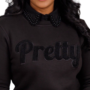 Sudadera AKA Black Pretty Chenille para Mujer, Sudadera Premium con Cuello Redondo y Letras Griegas Bordadas - Product Image 5