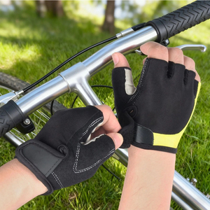Guantes de Ciclismo Transpirables y Anti-Sudor para Hombre y Mujer, Disponibles en Stock, Guantes de Medio Dedo para Ciclismo, Running y Paseo al Aire Libre, en Venta Online - Product Image 2
