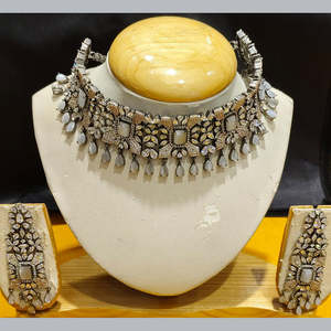 Ensemble de colliers ras du cou américains de luxe avec diamants Collection de bijoux haut de gamme - Product Image 1