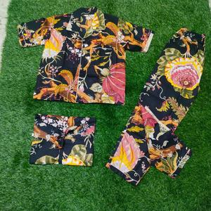 Conjunto de Pijama de Algodón 100% con Estampado Floral para Mujer, Conjunto de Pijama Premium con Botones, Ropa de Dormir de Manga Corta - Product Image 6