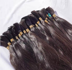 Perruque Kosher juive en cheveux brésiliens, à pointes à simple trame et fixation par tissage, style noir - Product Image 1