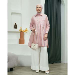 เสื้อเชิ้ตลายทางยาวของเอสเม่ - Product Image 1