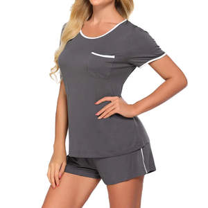 Ensemble deux pièces en coton pour femmes, couleurs personnalisées, t-shirt à manches courtes uni et short respirant avec OEM - Product Image 2