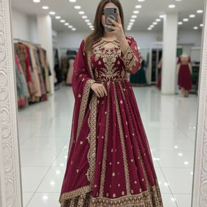 Traje Anarkali Moderno y Elegante de Ramdev Trading, con Bordado de Georgette Fox, Seda Cosmos de Secado Rápido, Ideal para Fiestas - Product Image 1