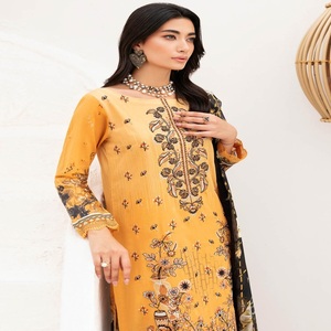 Women's Heavy Embroidered Three-Piece Indian & <b>Pakistani</b> Style Saari Salwar Kameez <b>Dress</b> on Sale for <b>Eid</b> - Product Image 4