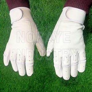 Gants de frappe de baseball en cuir professionnels, robustes, de haute qualité, réglables, durables, personnalisés, pour l'entraînement et la sécurité des mains. - Product Image 6