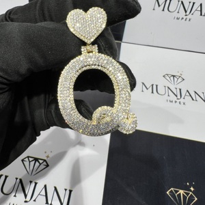 Colgante Unisex de Plata S925 con Letra Q Personalizada, Joyería Fina con Diamante Moissanite VVS, Estilo Hip Hop, Certificado IGI - Product Image 2