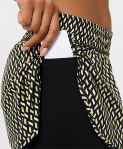Shorts mi-taille pour femme à imprimé champignons, en tricot de spandex et polyester, séchage rapide, sportifs, avec poches, fermeture à cordon de serrage, bordure en dentelle, 160g - Product Image 3