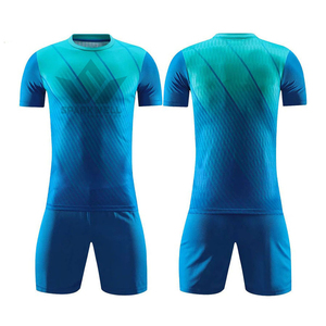Conjunto de Camiseta de Fútbol para Hombre con Degradado Azul y Rojo, Manga Corta, Cuello Redondo, Poliéster que Absorbe la Humedad, Ajuste Atlético, para Todas las Temporadas, Personalizable - Product Image 5