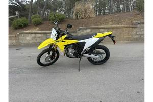 Motocicleta deportiva dual de alta calidad, modelo legal para calle y todoterreno, Suzuki DR-Z400SM - Product Image 1