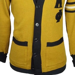 Cárdigan de punto grueso para hombre, amarillo, de lana/cachemira/algodón, con logotipos personalizados, diseño Delta para letras Phi, mangas sólidas de manga larga - Product Image 3