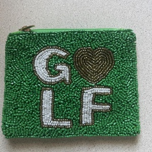 Monedero de cuentas de calidad de exportación para amantes del golf, mini bolsa verde para aficionados al golf, multifuncional, elegante, con detalle de corazón, regalos deportivos - Product Image 1
