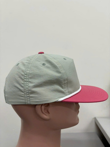 Casquette Snapback à 5 Panneaux en Coton et Nylon, Bicolore, avec Logo Ajustable, Confortable, Classique, Quatre Saisons, Fabriquée en Usine au Vietnam - Product Image 2