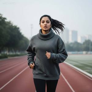 Sweat-shirt de jogging gris imprimé en maille épaisse pour femme, col côtelé ajusté de haute qualité, pull athlétique pour l'hiver - Product Image 5